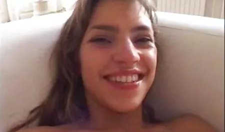 ملاك دوفال و الدمى الكبيرة في الحمار ثلاثة سكس مصرى ساخن جدا أشخاص على النار لعبة