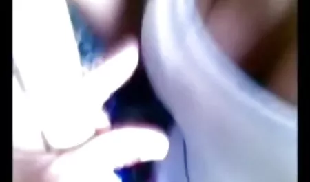 مخبأة في افلام سكس مصرى مجانى مكان العمل ، العلاقات