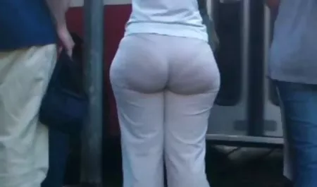 امرأة شابة جميلة مع كبير مشاهده افلام سكس مصري الثدي