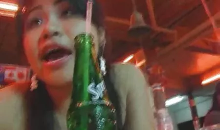 الجلوس فيديو سكس عربى مصرى على الوجه انتهاك