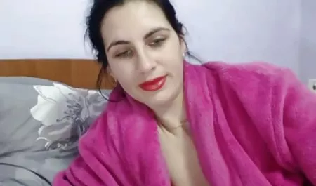 الشابة عرض افلام سكس مصري إيمي يحصل ديك أسود
